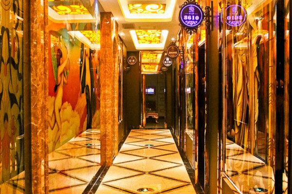 重庆老司机教你一招,腰疼按摩不求人! 重庆老司机教你一招,腰疼按摩不求人!